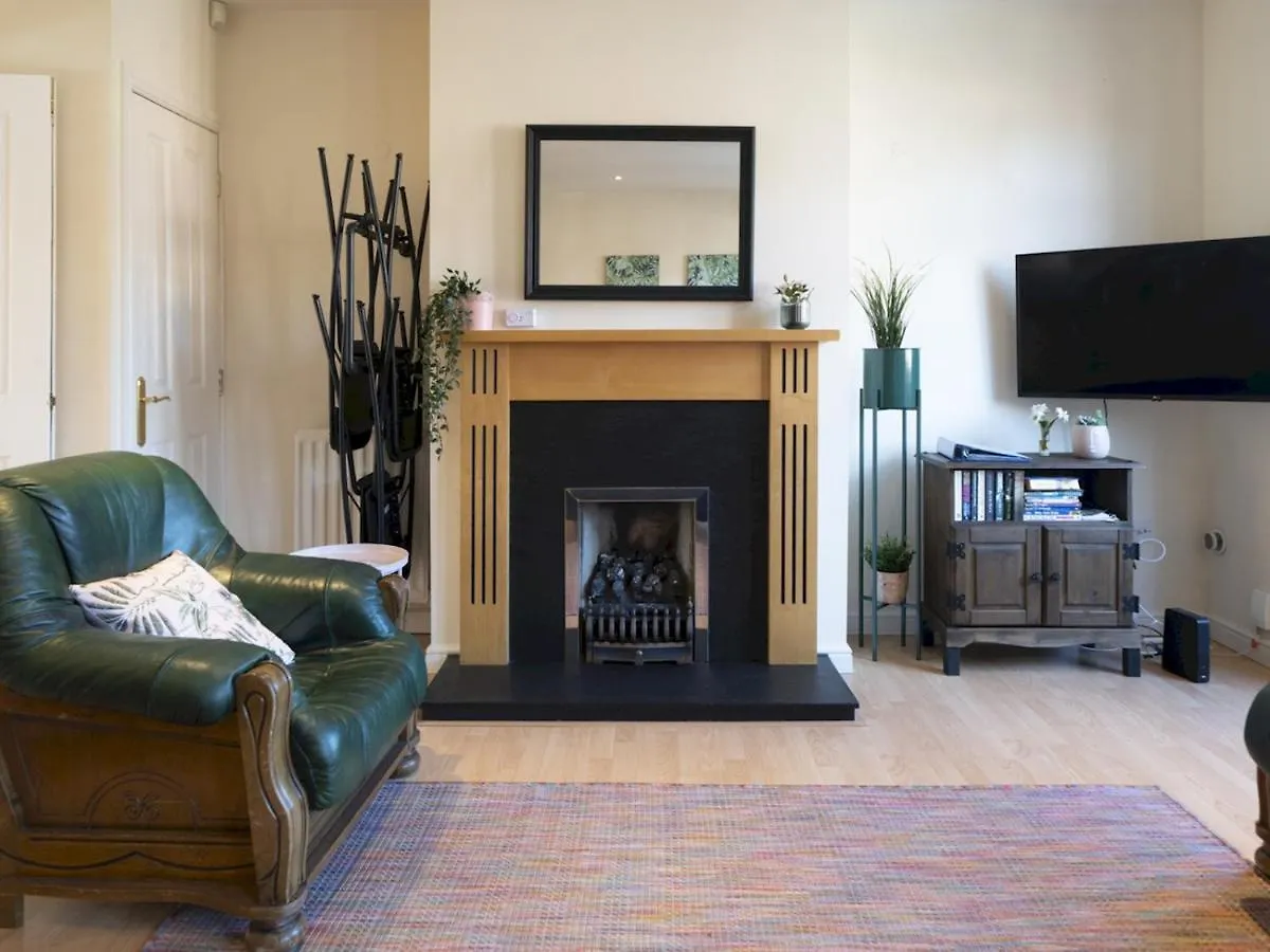 Pass The Keys Stunning 2Br Apt With Balcony Next To Queens Uni Belfast Apartament